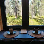 Lapland Landscape With Nature View, Sauna, Fireplace & Kitchen, Yllaes, Aekaeslompolo, Borealis Village *