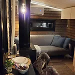 Lapland Landscape With Nature View, Sauna, Fireplace & Kitchen, Yllaes, Aekaeslompolo, Borealis Village Шале *