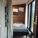 Lapland Landscape With Nature View, Sauna, Fireplace & Kitchen, Yllaes, Aekaeslompolo, Borealis Village *