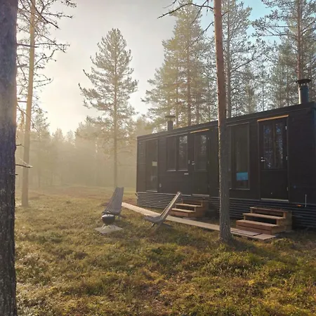 Lapland Landscape With Nature View, Sauna, Fireplace & Kitchen, Yllaes, Aekaeslompolo, Borealis Village 샬레 *