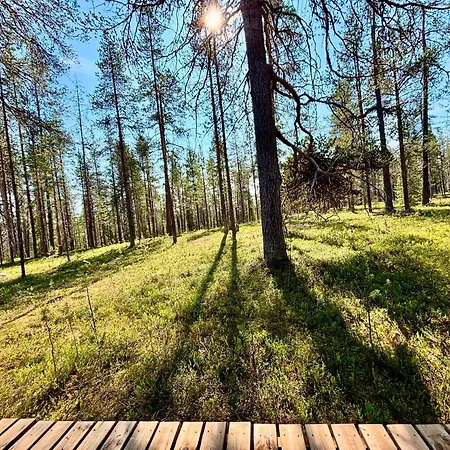 Lapland Landscape With Nature View, Sauna, Fireplace & Kitchen, Yllaes, Aekaeslompolo, Borealis Village 샬레