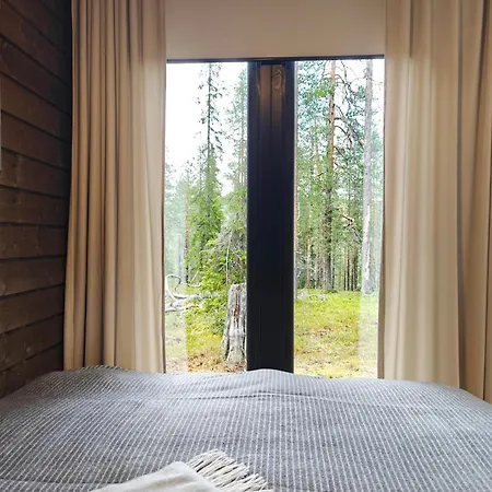 Lapland Landscape With Nature View, Sauna, Fireplace & Kitchen, Yllaes, Aekaeslompolo, Borealis Village 샬레