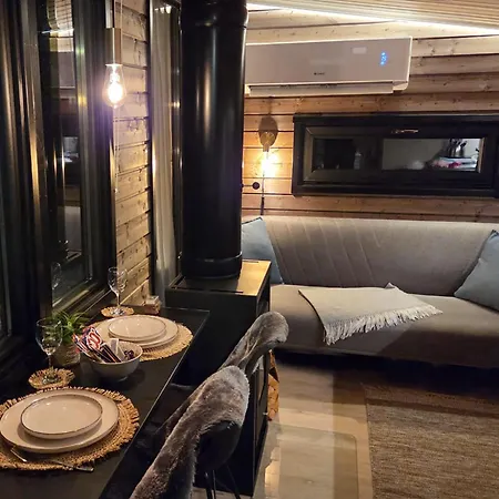 Lapland Landscape With Nature View, Sauna, Fireplace & Kitchen, Yllaes, Aekaeslompolo, Borealis Village