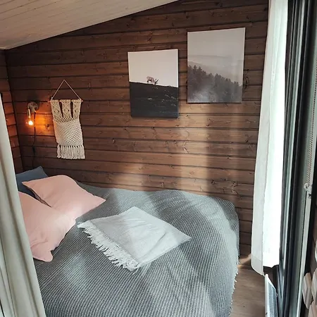 Lapland Landscape With Nature View, Sauna, Fireplace & Kitchen, Yllaes, Aekaeslompolo, Borealis Village