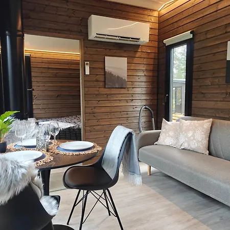 샬레 Lapland Landscape With Nature View, Sauna, Fireplace & Kitchen, Yllaes, Aekaeslompolo, Borealis Village *