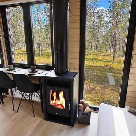 Lapland Landscape With Nature View, Sauna, Fireplace & Kitchen, Yllaes, Aekaeslompolo, Borealis Village * Äkäslompolo