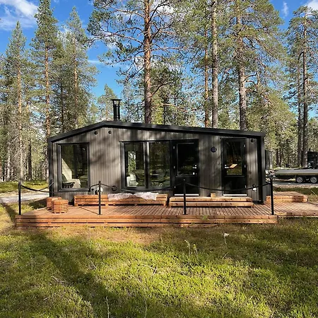 Lapland Landscape With Nature View, Sauna, Fireplace & Kitchen, Yllaes, Aekaeslompolo, Borealis Village Chalet Äkäslompolo