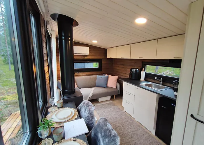 Lapland Landscape With Nature View, Sauna, Fireplace & Kitchen, Yllaes, Aekaeslompolo, Borealis Village Alpstuga